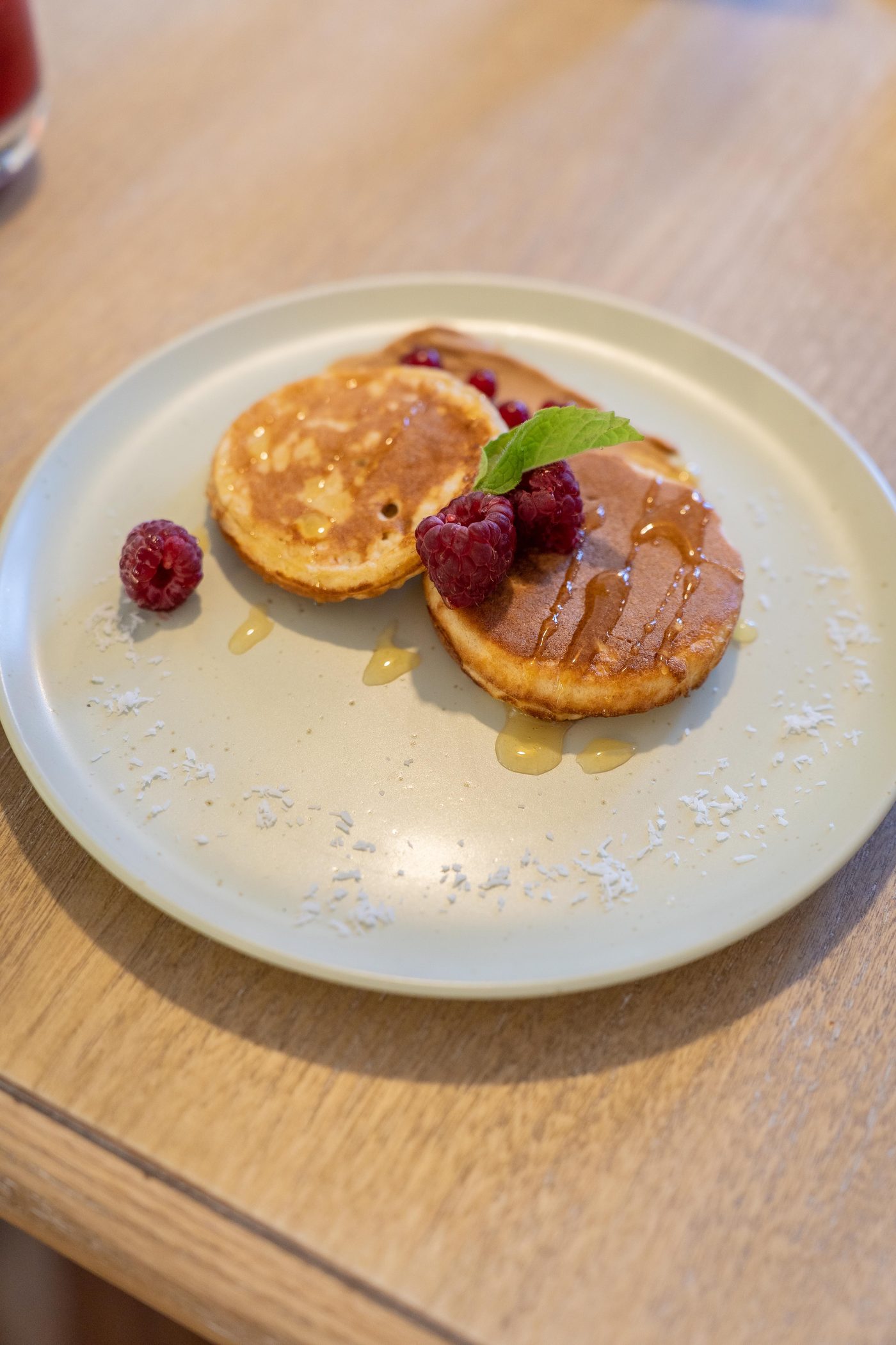 Pancakes con frutos rojos en Cafetería Aktiva